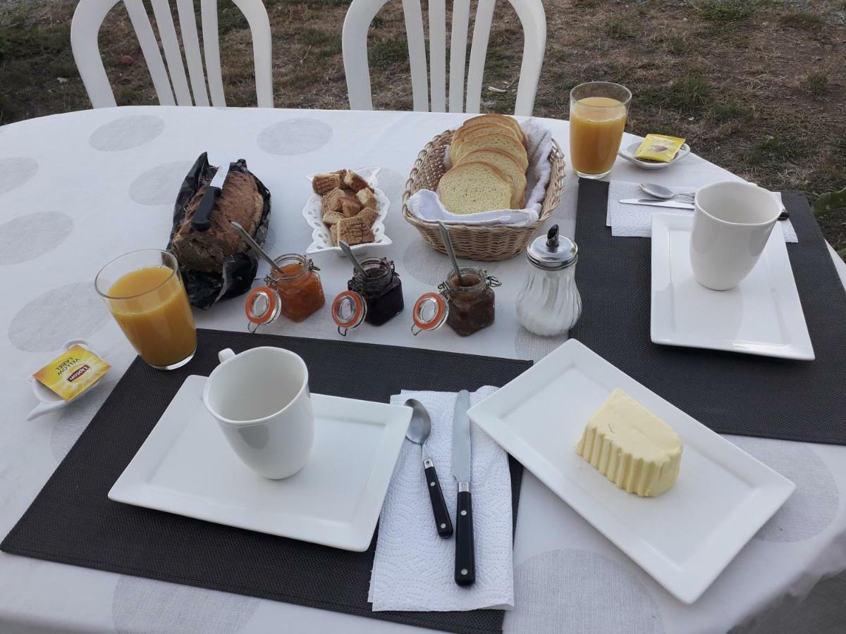 Bed and Breakfast La Gauviniere Liez Екстер'єр фото